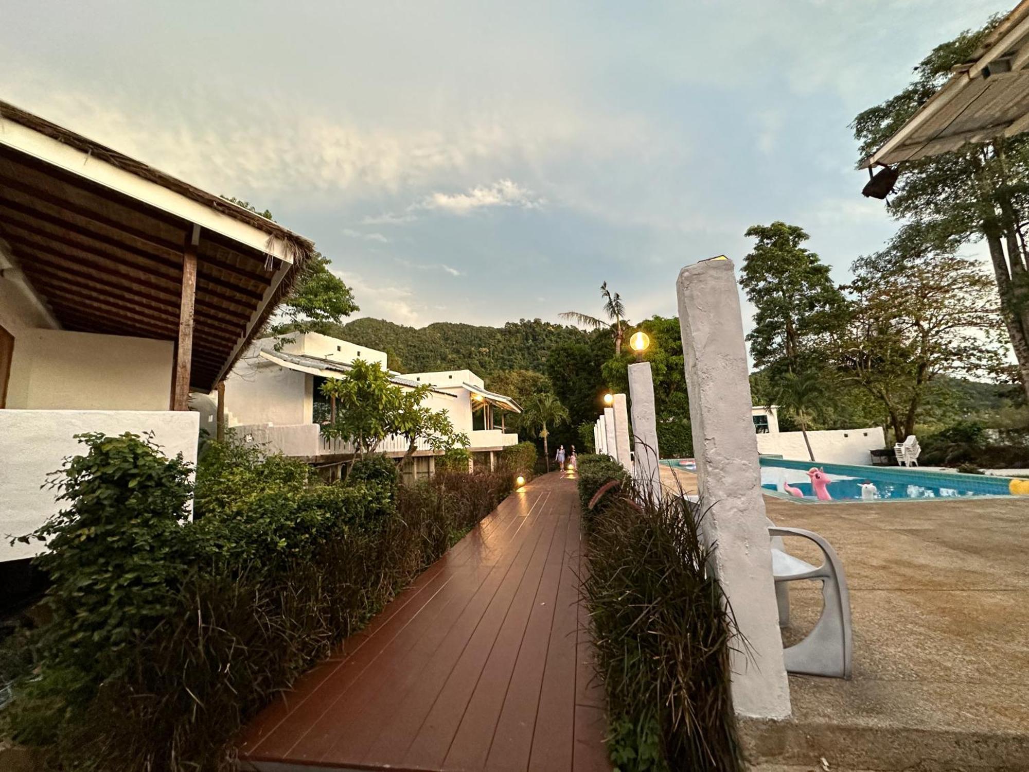 ホテル Capital O 75411 Navagio​ Boutique​ Koh​ Chang​ トラート エクステリア 写真