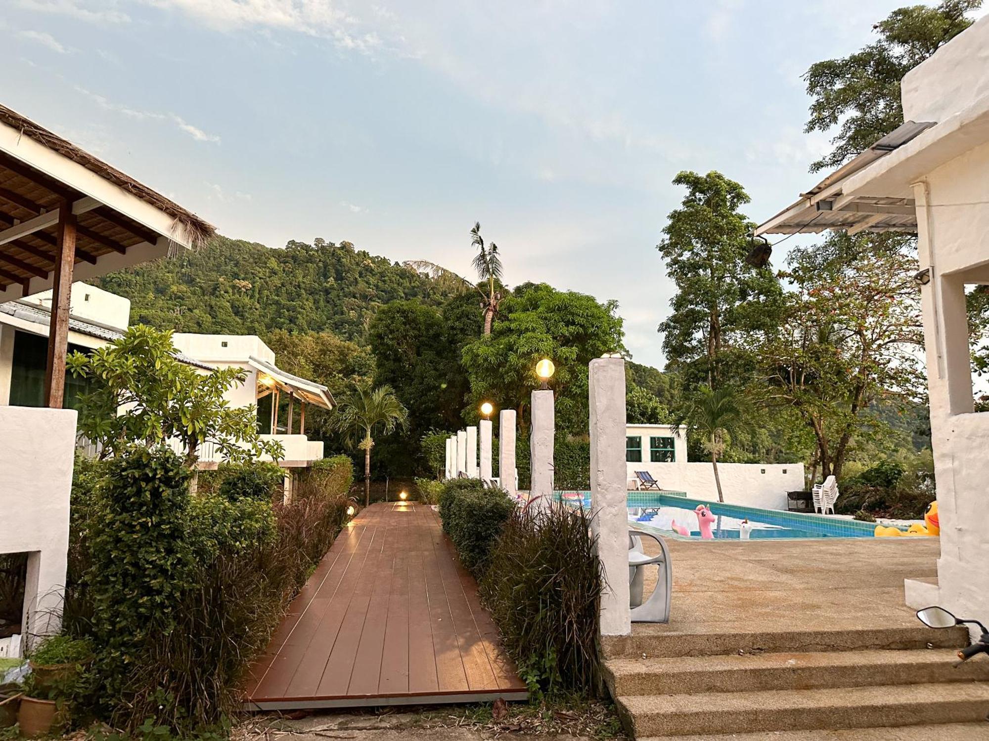 ホテル Capital O 75411 Navagio​ Boutique​ Koh​ Chang​ トラート エクステリア 写真